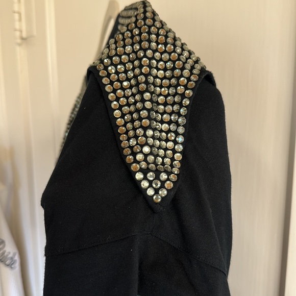 Haute Hippie Black V-Neck T-Shirt with rhinestone flap on the sleeves - Picture 4 of 4